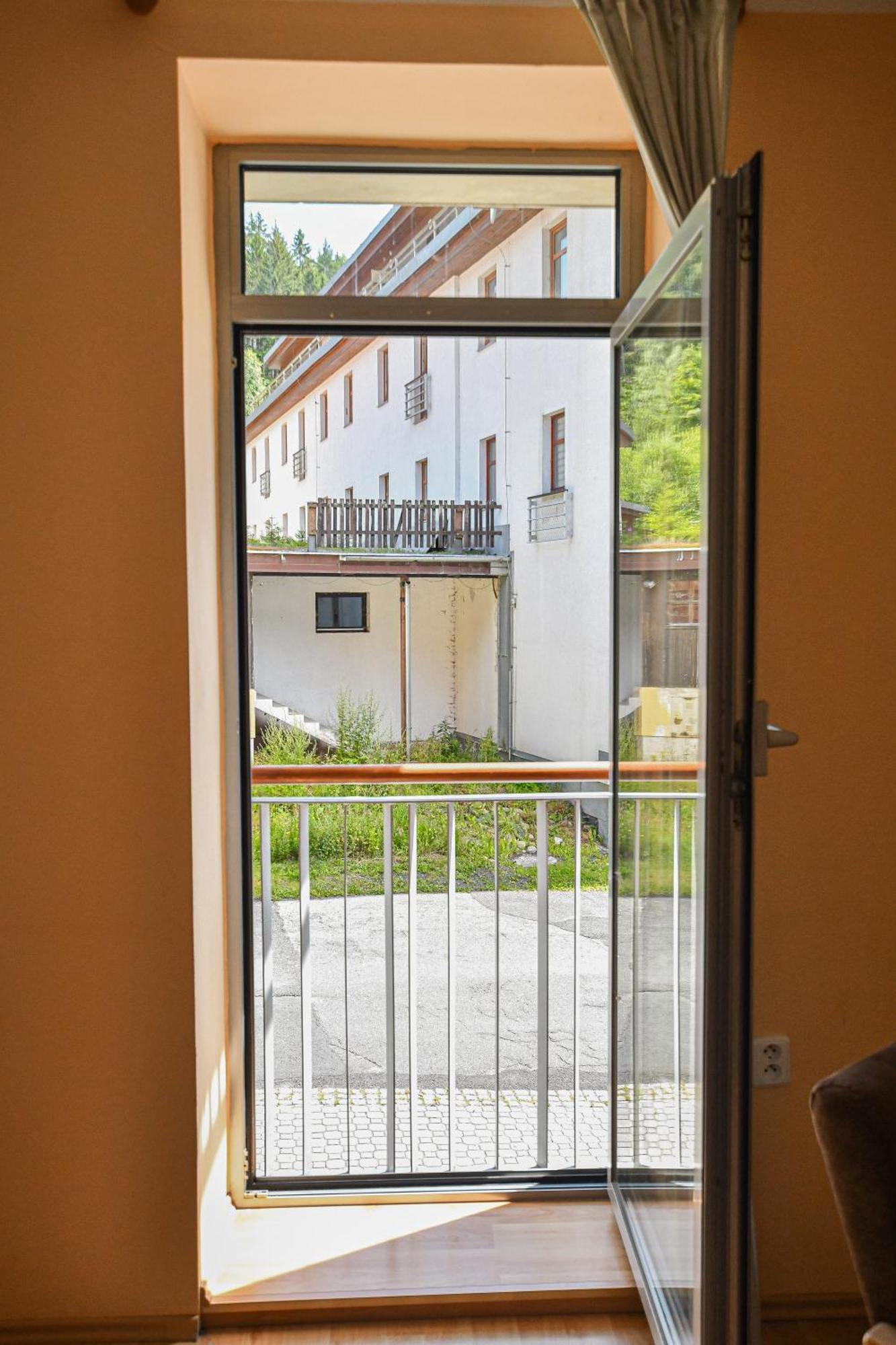 Apartmany Ados ハルラホフ エクステリア 写真